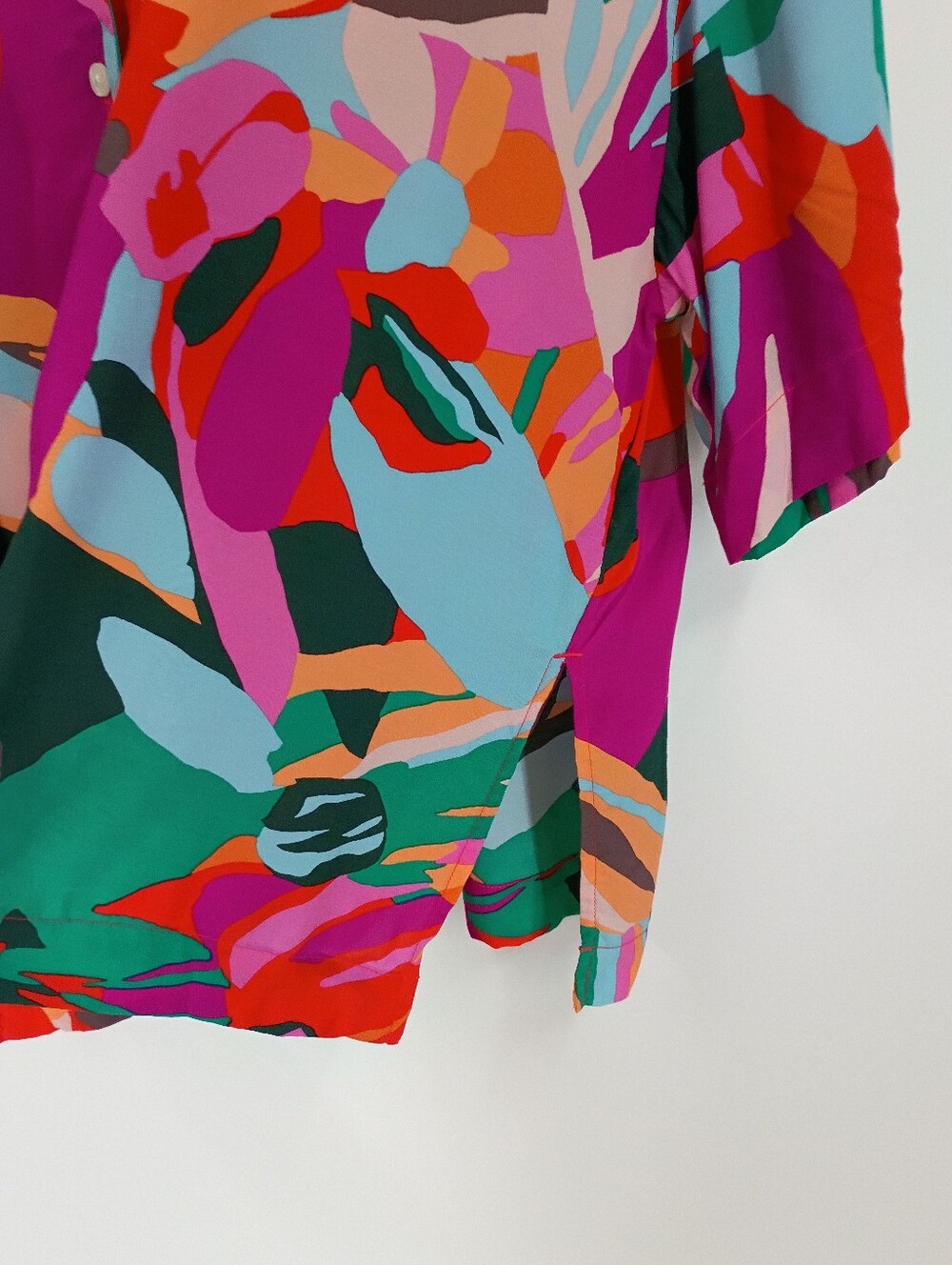 GAP Women's Multicolor Abstract Button-Front Top - Green/Magenta - Picture 3 of 6